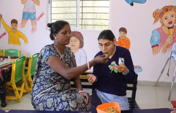 Sustaining therapies and active missions at school